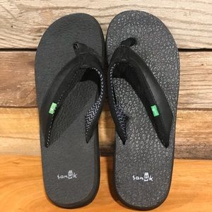 Sanuk sandals